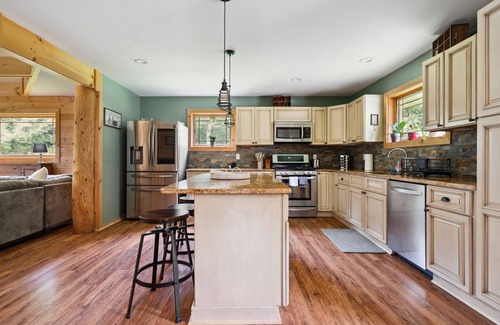 Wardsboro Ski Chalet | MtSnow/Stratton Chalet w/Hot Tub