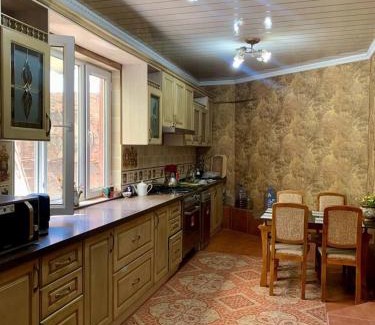 Tashkent Villa | Muassanit House - Amber