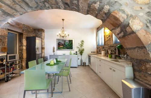Pigi Villa | Muazzo Creta Stone House, Nature Escape with Pool