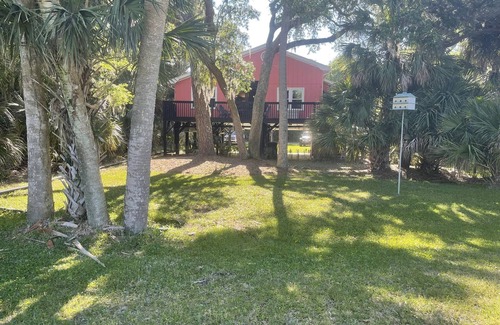Edisto Island House | "MUCK IT"-QUINTESSENTIAL Edisto Beach House w/in Steps of Beach