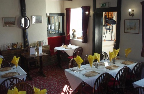 Alfold Hotel | Mucky Duck Inn