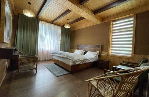 Keylong Hotel | Mud Essence