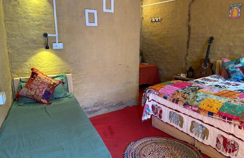 Yamunotri Hotel | Mud Stays