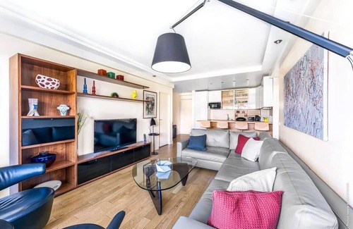 Chaillot Apartment | Muette - Spontini 1bdr by B'Your Home