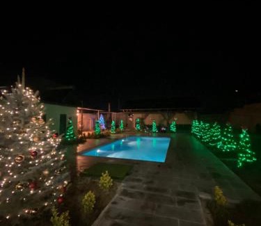 Oshakan Villa | Mughni Family House