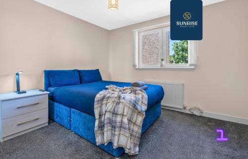Glenisla House | MUIRTON HOUSE, 4 Bed House, 4 Car Driveway, 2 Bathrooms, Smart TVs in every room, Fully Equipped Kitchen, Large Dining and Living Space, Rear Garden, Free WiFi, Mid to Long Stay Rates Available and PRICE MATCH GAURANTEE by SUNRISE SHORT LETS