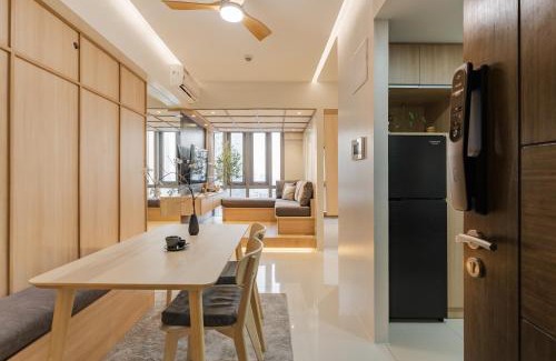 Bagumbayan Apartment | Muji Home Staycation in Eastwood Global Plaza