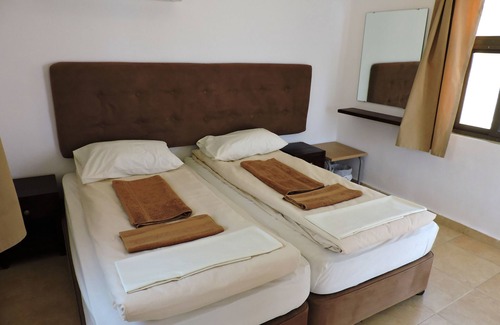 Ma'In Bed & Breakfast | Mujib Chalets