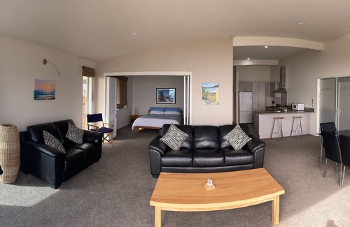 Ahipara House | Mukies Apartments 2.