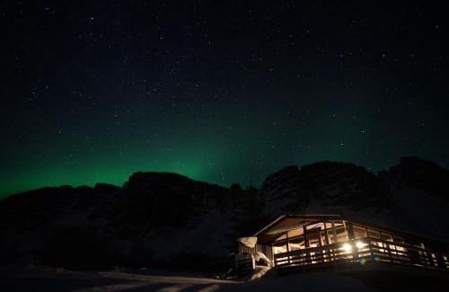 Borgarnes Cabin | Mulakot Cosy Cabins