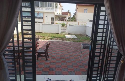 Gelam House | Mulberi Homestay 4BR 3Bth(8-10 px)