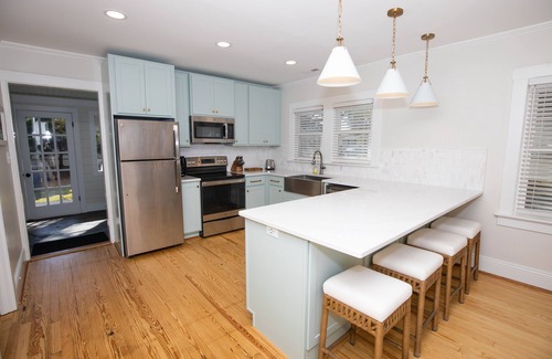 Morehead City Cottage | Mulberry Cottage 5 Blocks to Beaufort Waterfront - 205/1-2, 295 for 3/4 people
