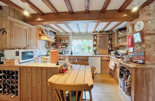 Shalbourne Cottage | Mulberry Cottage - Casa Bonita