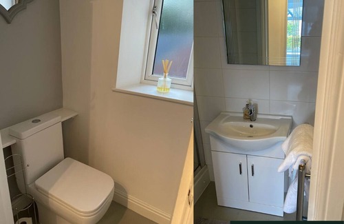 Didsbury Apartment | Mulberry House - Double Room with Private Car Park & Free Wi-Fi in Didsbury