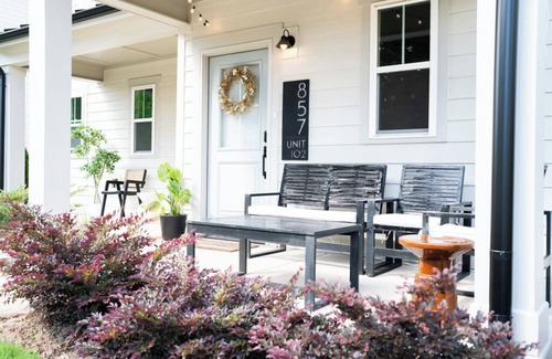 Southwest Raleigh House | Mulberry on Athens - 4 Bedroom curated stay in Raleigh/Cary