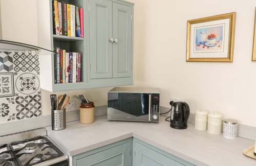 Hinderwell Cottage | MULGRAVE HOUSE, pet friendly, character holiday cottage in Staithes