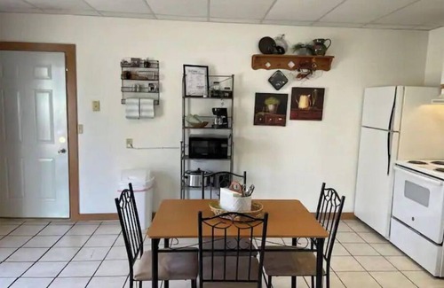 Nauvoo Apartment | Mulholland Garden Apartment