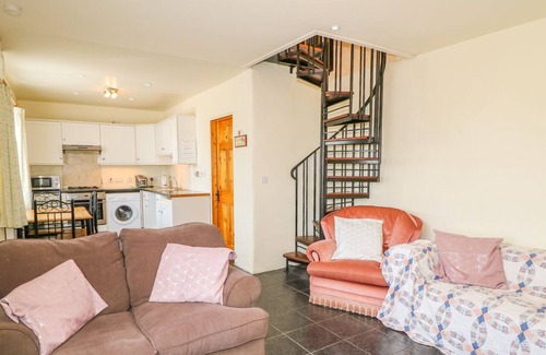 Annagry Cottage | MULLAGHDERG BANKS, pet friendly in Kincasslagh, County Donegal