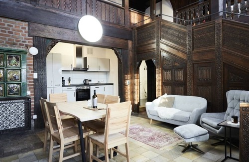 Innenstadt Other | Multi-bed room in the historic Gentilburg for up to 11 people