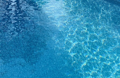 Old Jamestown House | Multicolor LED Pool Rock Waterfall Hot tub getaway! Large Home 7 Beds