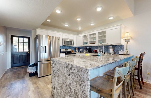 Point Venture House | Multiple level townhouse with patio, great views, playground & Wifi