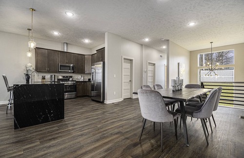 Midtown House | Multiple Luxury Townhomes in Boutique Property