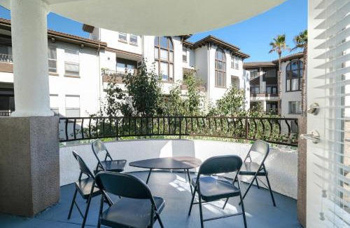 La Brea Hotel | Multiple Miracle Mile Apartments Hub