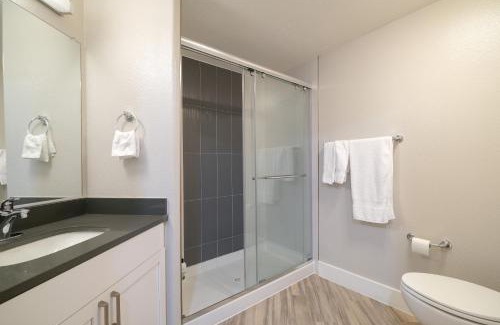 La Brea Hotel | Multiple Miracle Mile Apartments Hub