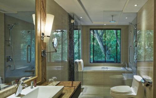 Mulu Resort | Mulu Marriott Resort