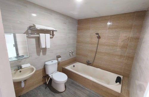 Metro Hotel | Mulyojaten Hotel & Resto