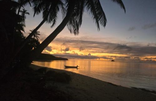 Naviti Island House | Mumma Loii's Fijian Village Homestay