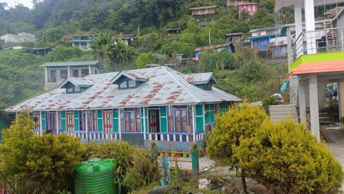 Rishop House | Munal Homestay - Megher Kole
