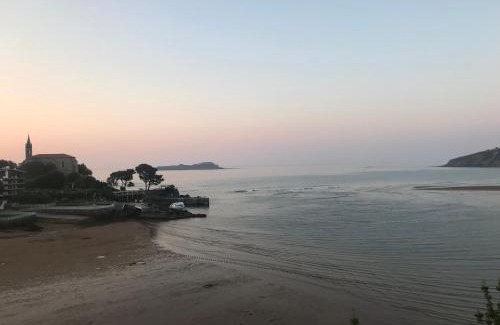 Mundaka Villa | Mundaka Beachfront House
