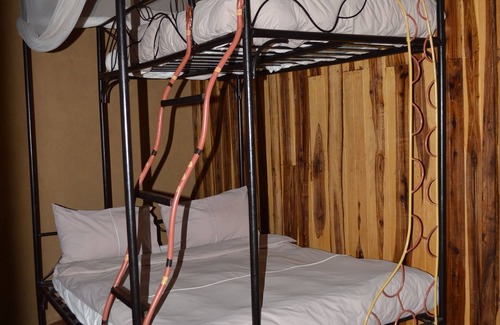 Livingstone Cabin | Munga Eco-Lodge