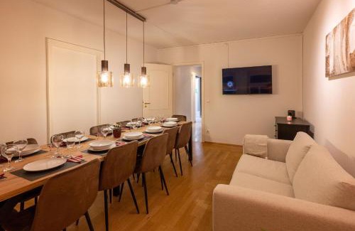 St. Paul Apartment | Munich Large Apartment 110 qm, 3 Bedrooms and very Central 1-12 Guests