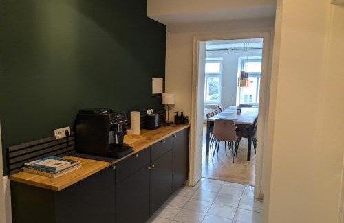 St. Paul Apartment | Munich Large Apartment 110 qm, 3 Bedrooms and very Central 1-12 Guests
