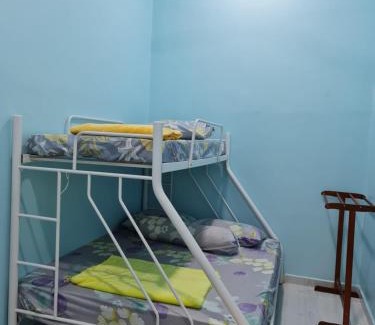Kampung Sura House | Munirah Homestay