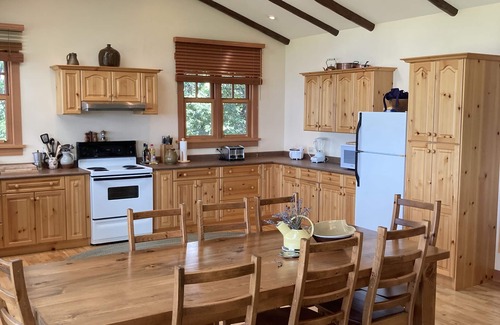 Okanagan-Similkameen Other | Munson Mountain Cottage