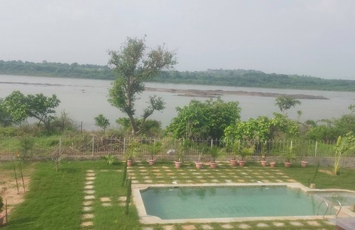 Kasrawad Villa | Mura Yoga Villa
