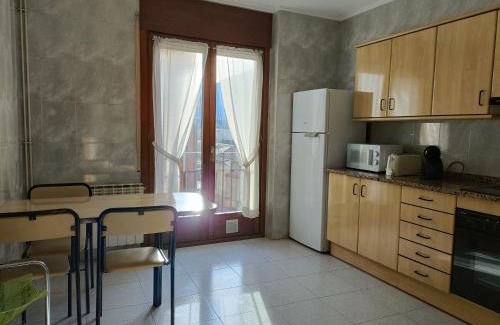 Camprodon Apartment | Muralla