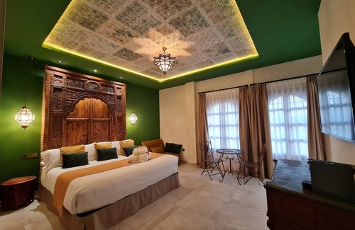 Almeria Centro Hotel | Murallas de Jayran Hotel Boutique