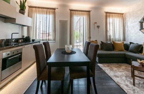 Longa Apartment | MURANO Suites | COBALT