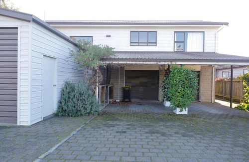 Te Anau House | Murchison Mount View - Te Anau Holiday Home