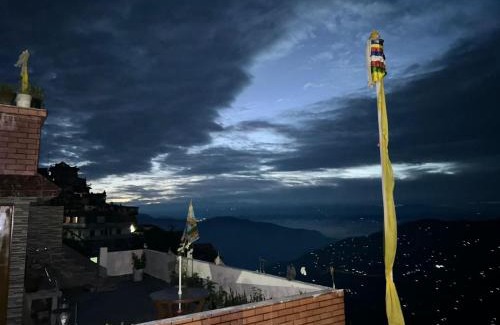 Darjeeling House | MURMINCHO HOMESTAY