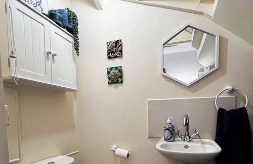 Dromore House | Murphy's Holt 2 Bed Cozy Home - Historic Dromore 3 mins to A1 - Dublin/Belfast