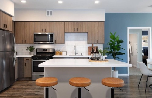 Sunnyvale Condo | Murphy Station 2BR Condo w Pool and Gym
