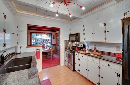 Murphys House | Murphys Getaway - Enjoy Wineries, Hiking, Concerts, Shopping & Small Town Charm