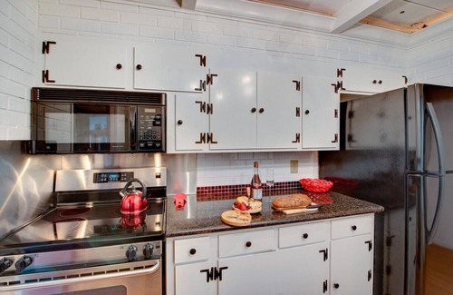 Murphys House | Murphys Getaway - Enjoy Wineries, Hiking, Concerts, Shopping & Small Town Charm