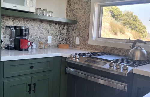 Forest Meadows House | Murphys Sunrise Cottage private and peaceful with breathtaking views.