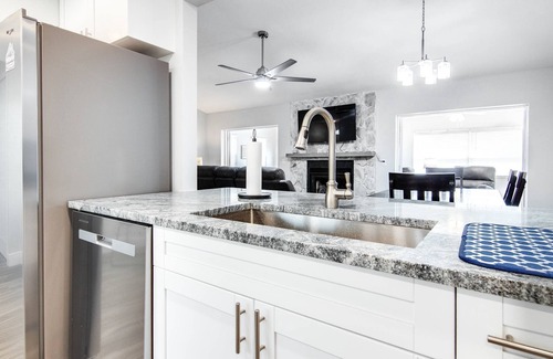 Bloomingdale House | Murray Dale Hideaway – Spacious 3BR Home w/Sunroom, Fenced Yard & Pet-Friendly Comfort Near Tampa!